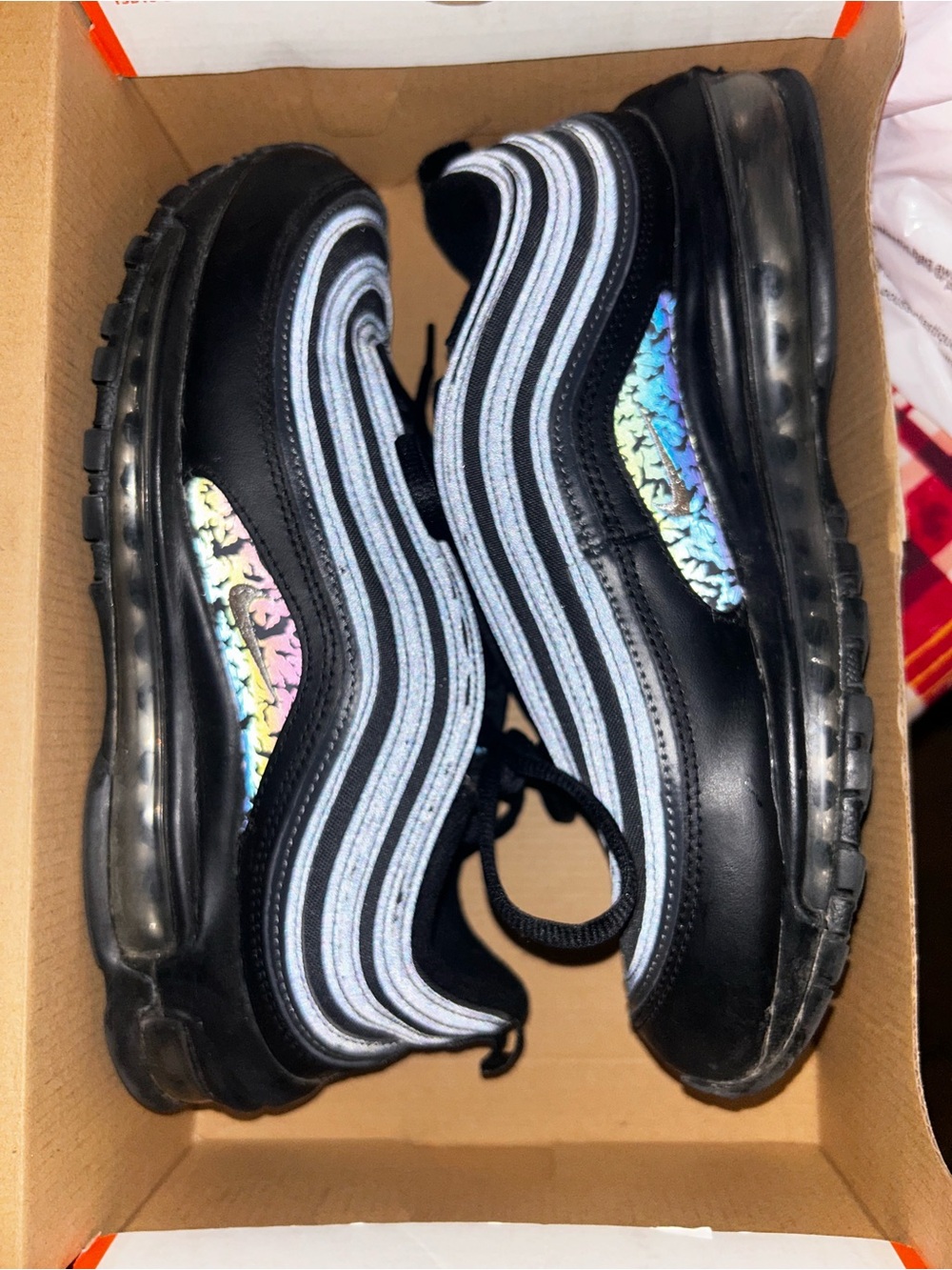 Pre-Loved (not new) Nike AIRMAX Black Sneakers (iridescent with the flash) sz 9
